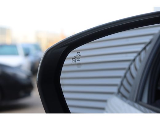 Peugeot 5008 1.2 PURETECH 130PK 7-ZITS GT AUTOMAAT / NAVI / LEDER / CLIMA / PDC / 18" LMV / CAMERA / KEYLESS /... ActivLease financial lease