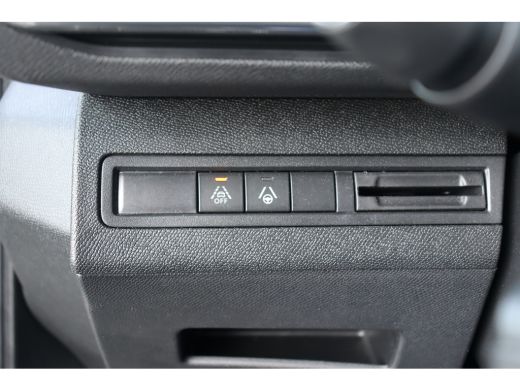 Peugeot 5008 1.2 PURETECH 130PK 7-ZITS GT AUTOMAAT / NAVI / LEDER / CLIMA / PDC / 18" LMV / CAMERA / KEYLESS /... ActivLease financial lease