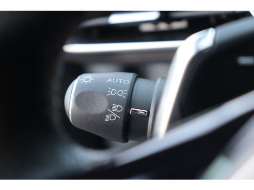Peugeot 5008 1.2 PURETECH 130PK 7-ZITS GT AUTOMAAT / NAVI / LEDER / CLIMA / PDC / 18" LMV / CAMERA / KEYLESS /... ActivLease financial lease