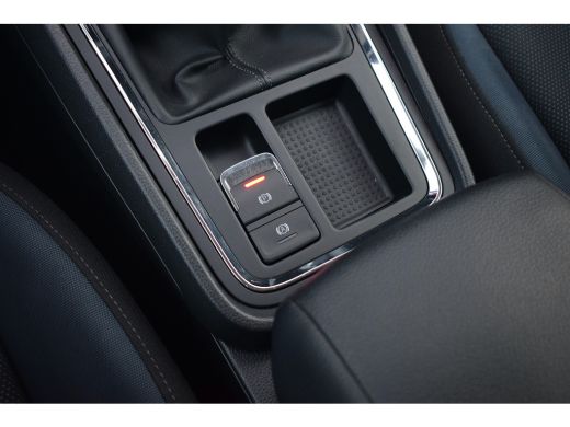 Seat Ateca 1.0 EcoTSI Style Business Intense | Trekhaak | Apple CarPlay | Camera | Climate ActivLease financial lease