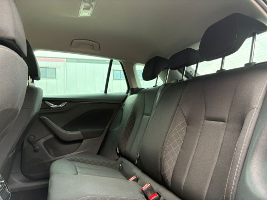 Skoda Scala 1.0 TSI 110 pk Ambition 7-DSG | Apple carplay | Getint glas | Cruise control | ActivLease financial lease