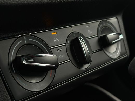 Skoda Scala 1.0 TSI 110 pk Ambition 7-DSG | Apple carplay | Getint glas | Cruise control | ActivLease financial lease