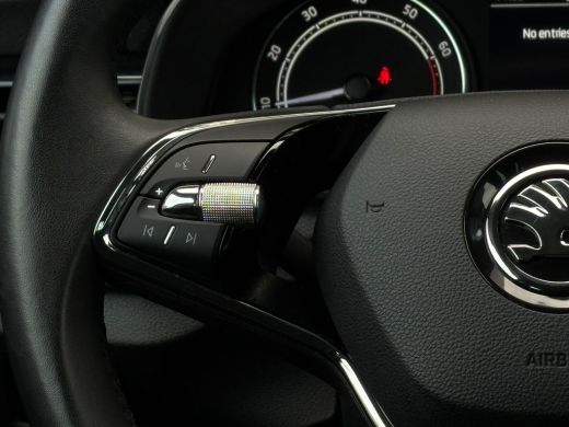 Skoda Scala 1.0 TSI 110 pk Ambition 7-DSG | Apple carplay | Getint glas | Cruise control | ActivLease financial lease