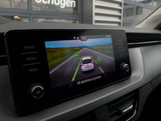Skoda Scala 1.0 TSI 110 pk Ambition 7-DSG | Apple carplay | Getint glas | Cruise control | ActivLease financial lease