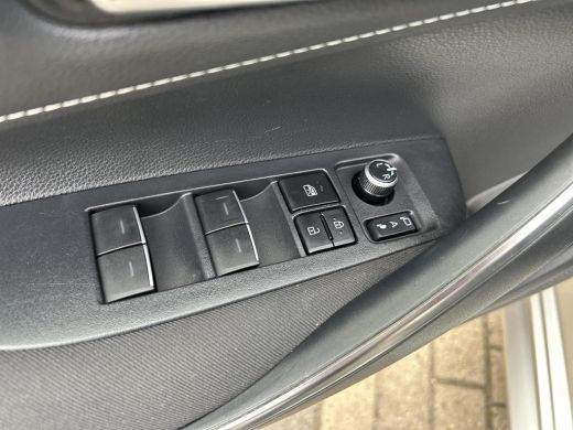 Toyota Corolla Touring Sports 1.8 Hybrid First Edition ActivLease financial lease