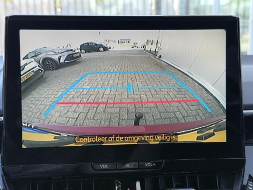 Toyota Corolla Touring Sports Hybrid 140 GR Sport **STOEL EN STUURWIELVERWARMING/ DODEHOEK DETECTIE/ PARKEERSENSOREN/ GARANTIE** ActivLease financial lease