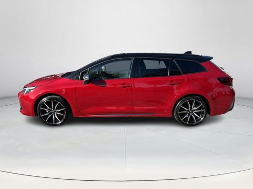 Toyota Corolla Touring Sports Hybrid 140 GR Sport **STOEL EN STUURWIELVERWARMING/ DODEHOEK DETECTIE/ PARKEERSENSOREN/ GARANTIE** ActivLease financial lease