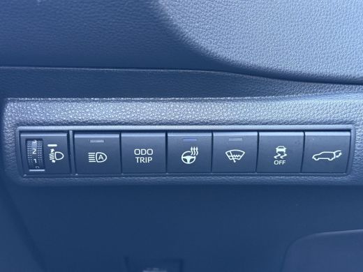 Toyota Corolla Touring Sports Hybrid 140 GR Sport **STOEL EN STUURWIELVERWARMING/ DODEHOEK DETECTIE/ PARKEERSENSOREN/ GARANTIE** ActivLease financial lease