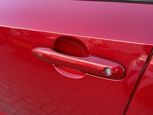 Toyota Corolla Touring Sports Hybrid 140 GR Sport **STOEL EN STUURWIELVERWARMING/ DODEHOEK DETECTIE/ PARKEERSENSOREN/ GARANTIE** ActivLease financial lease