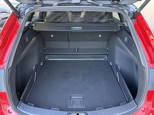 Toyota Corolla Touring Sports Hybrid 140 GR Sport **STOEL EN STUURWIELVERWARMING/ DODEHOEK DETECTIE/ PARKEERSENSOREN/ GARANTIE** ActivLease financial lease