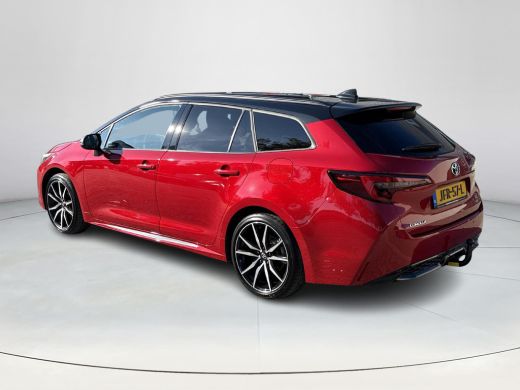 Toyota Corolla Touring Sports Hybrid 140 GR Sport **STOEL EN STUURWIELVERWARMING/ DODEHOEK DETECTIE/ PARKEERSENSOREN/ GARANTIE** ActivLease financial lease