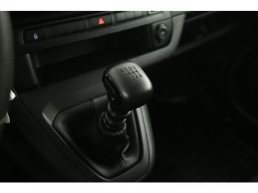 Toyota ProAce 2.0 D-4D L3H1 | DC | Airco | Camera | Carplay | Trekh. | Cruise | Parkeersens. ActivLease financial lease