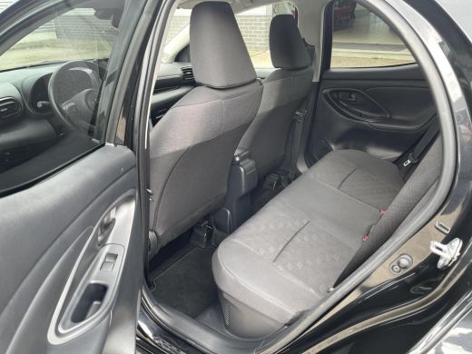 Toyota Yaris 1.5 Hybrid 115 First Edition ActivLease financial lease