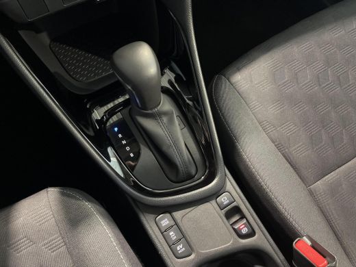 Toyota Yaris 1.5 Hybrid 115 First Edition ActivLease financial lease