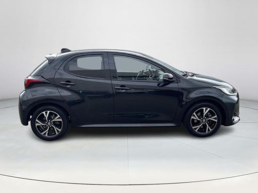 Toyota Yaris 1.5 Hybrid 115 First Edition ActivLease financial lease