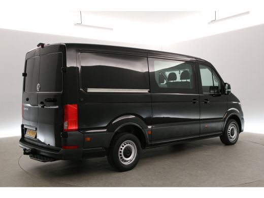 Volkswagen Crafter 35 2.0 TDI L3H2 | 140PK | DC | 7-Zits | 3000kg Trekhaak | Airco | Cruise | Camera | Carplay | Par... ActivLease financial lease