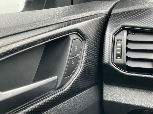 Volkswagen T-Cross 1.0 TSI Life Hoge zit DAB Camera Climatic Cruise ActivLease financial lease