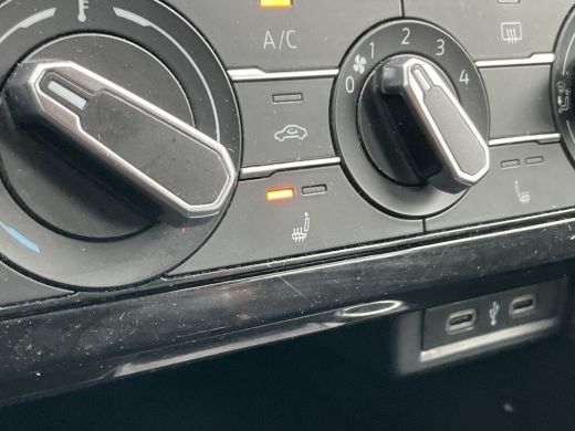 Volkswagen T-Cross 1.0 TSI Life Hoge zit DAB Camera Climatic Cruise ActivLease financial lease