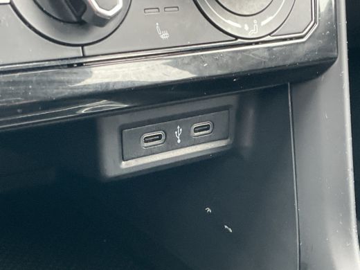 Volkswagen T-Cross 1.0 TSI Life Hoge zit DAB Camera Climatic Cruise ActivLease financial lease