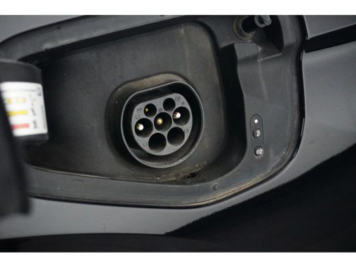 Volkswagen Tiguan 1.4 TSI 245PK eHybrid Elegance | Achteruitrijcamera | Trekhaak elektrisch uitklapbaar | Voorstoel... ActivLease financial lease