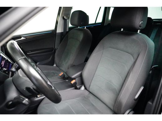 Volkswagen Tiguan 1.4 TSI 245PK eHybrid Elegance | Achteruitrijcamera | Trekhaak elektrisch uitklapbaar | Voorstoel... ActivLease financial lease