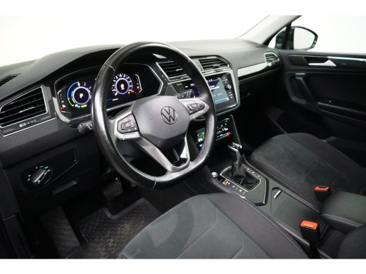 Volkswagen Tiguan 1.4 TSI 245PK eHybrid Elegance | Achteruitrijcamera | Trekhaak elektrisch uitklapbaar | Voorstoel... ActivLease financial lease
