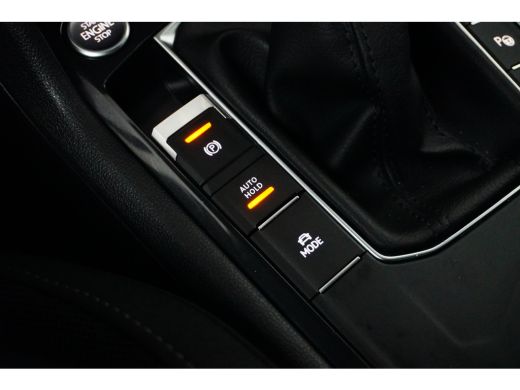 Volkswagen Tiguan 1.4 TSI 245PK eHybrid Elegance | Achteruitrijcamera | Trekhaak elektrisch uitklapbaar | Voorstoel... ActivLease financial lease