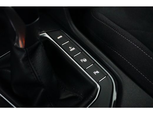Volkswagen Tiguan 1.4 TSI 245PK eHybrid Elegance | Achteruitrijcamera | Trekhaak elektrisch uitklapbaar | Voorstoel... ActivLease financial lease