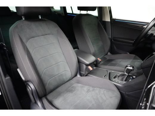 Volkswagen Tiguan 1.4 TSI 245PK eHybrid Elegance | Achteruitrijcamera | Trekhaak elektrisch uitklapbaar | Voorstoel... ActivLease financial lease