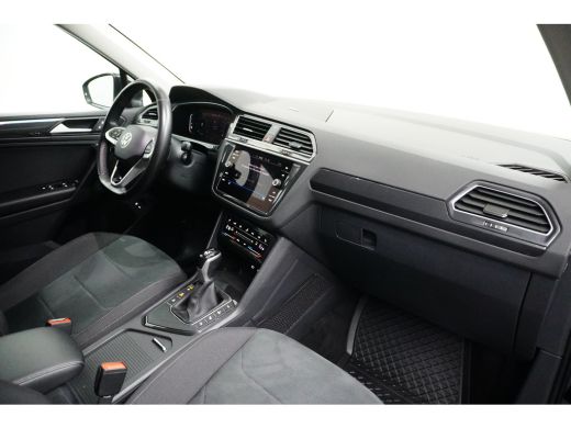 Volkswagen Tiguan 1.4 TSI 245PK eHybrid Elegance | Achteruitrijcamera | Trekhaak elektrisch uitklapbaar | Voorstoel... ActivLease financial lease
