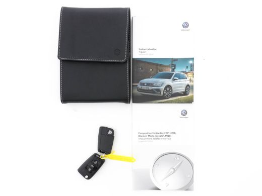 Volkswagen Tiguan 1.5 TSI Comfortline-Business (INCL-BTW) *NAVI-FULLMAP | MICROFIBRE | DAB | ECC | PDC | CRUISE | P... ActivLease financial lease