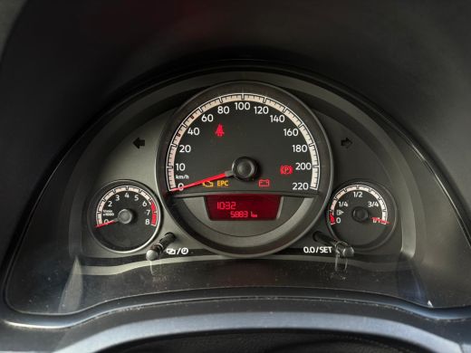 Volkswagen up! 1.0 BMT 60 pk take | Airco | Bluetooth | Dab | ActivLease financial lease