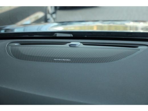 Volvo  V60 2.0 T6 Plug-in hybrid AWD Plus Dark | Harman Kardon | Sportstoelen | 360° Camera | Trekhaak | Ele... ActivLease financial lease