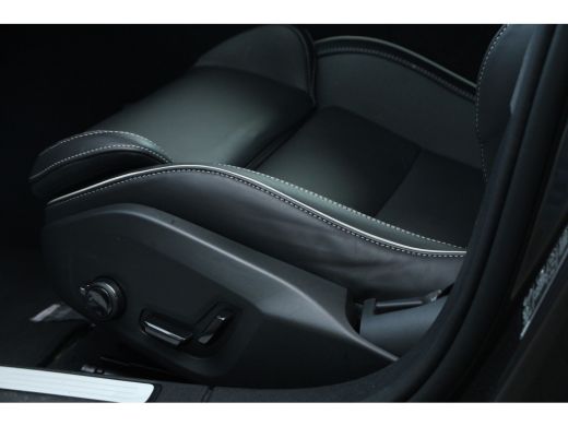 Volvo  V60 2.0 T6 Plug-in hybrid AWD Plus Dark | Harman Kardon | Sportstoelen | 360° Camera | Trekhaak | Ele... ActivLease financial lease