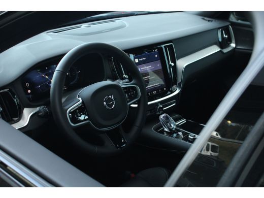 Volvo  V60 2.0 T6 Plug-in hybrid AWD Plus Dark | Harman Kardon | Sportstoelen | 360° Camera | Trekhaak | Ele... ActivLease financial lease