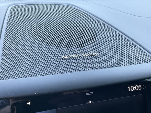 Volvo  XC60 2.0 Recharge T6 AWD R-Design HUD HK Pano.dak BLIS Vol opties Inscription PHEV Plug-in ActivLease financial lease