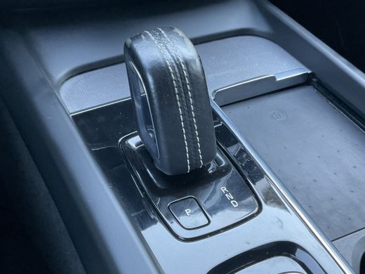 Volvo  XC60 2.0 Recharge T6 AWD R-Design HUD HK Pano.dak BLIS Vol opties Inscription PHEV Plug-in ActivLease financial lease