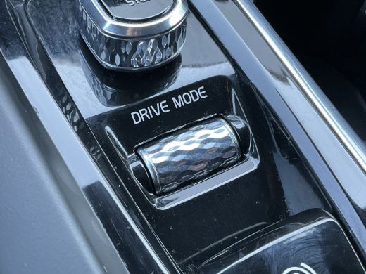 Volvo  XC60 2.0 Recharge T6 AWD R-Design HUD HK Pano.dak BLIS Vol opties Inscription PHEV Plug-in ActivLease financial lease