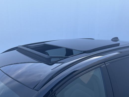 Volvo  XC60 2.0 Recharge T6 AWD R-Design HUD HK Pano.dak BLIS Vol opties Inscription PHEV Plug-in ActivLease financial lease