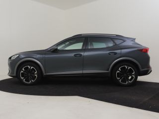 CUPRA Formentor e-Hybrid 204pk | Trekhaak | Camera achter | Dodehoekdectie | Park assist | Navigatie | App connec...
