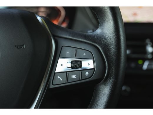 BMW 1 Serie 118i Executive Sport Line Automaat / Sportstoelen / LED / Airconditioning / Cruise Control / Live... ActivLease financial lease
