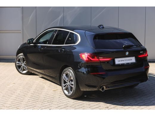 BMW 1 Serie 118i Executive Sport Line Automaat / Sportstoelen / LED / Airconditioning / Cruise Control / Live... ActivLease financial lease