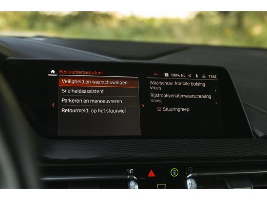 BMW 1 Serie 118i Executive Sport Line Automaat / Sportstoelen / LED / Airconditioning / Cruise Control / Live... ActivLease financial lease