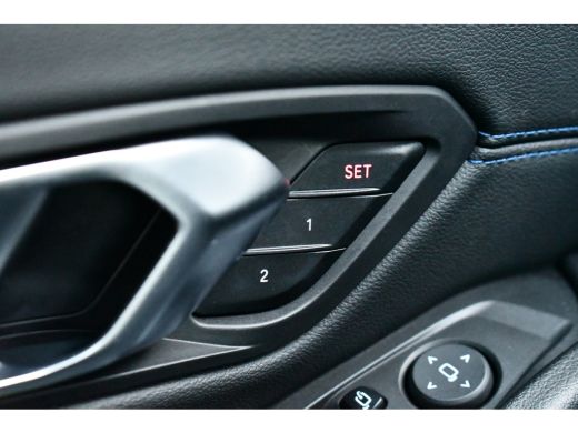 BMW 3 Serie 330e xDrive M-Sport Pro Pano M-zetels ACC HUD 19inch El-klep ActivLease financial lease