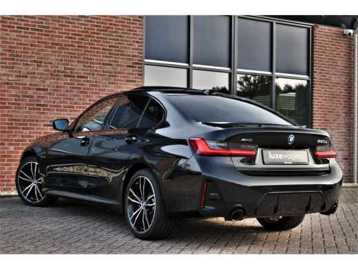 BMW 3 Serie 330e xDrive M-Sport Pro Pano M-zetels ACC HUD 19inch El-klep ActivLease financial lease