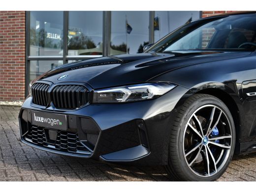 BMW 3 Serie 330e xDrive M-Sport Pro Pano M-zetels ACC HUD 19inch El-klep ActivLease financial lease