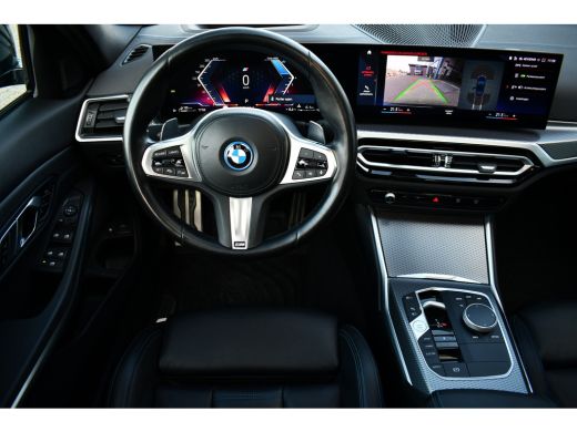 BMW 3 Serie 330e xDrive M-Sport Pro Pano M-zetels ACC HUD 19inch El-klep ActivLease financial lease