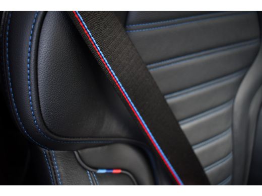 BMW 3 Serie 330e xDrive M-Sport Pro Pano M-zetels ACC HUD 19inch El-klep ActivLease financial lease