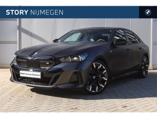 BMW i5 M60 xDrive M Sport / Panoramadak / Trekhaak / Stoelventilatie / Bowers & Wilkins /  Adaptief M On... BMW i5 M60 xDrive M Sport / Panoramadak / Trekhaak / Stoelventilatie / Bowers & Wilkins /  Adaptief M On...