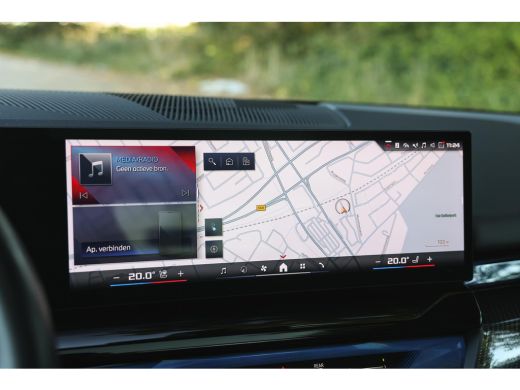 BMW i5 M60 xDrive M Sport / Panoramadak / Trekhaak / Stoelventilatie / Bowers & Wilkins /  Adaptief M On... ActivLease financial lease